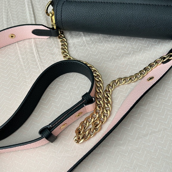 Louis Vuitton Lockme Tender - Picture 12 of 16